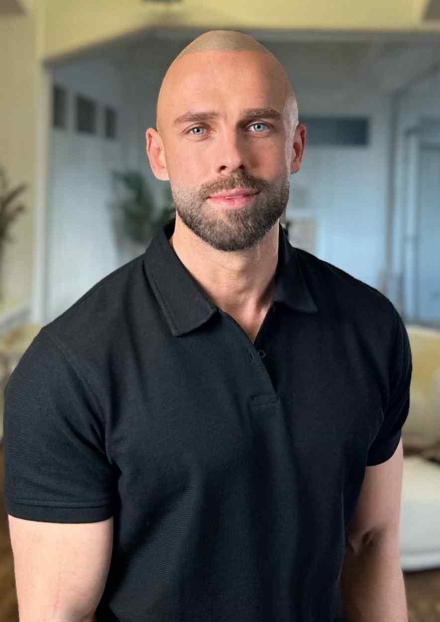 Coach Tomasz Wisniewski